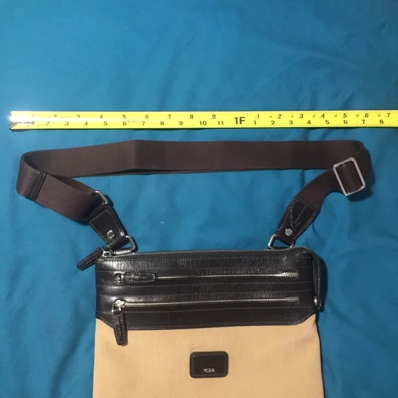 Trade/offer? - TUMI crossbody/shoulder bag. Unisex GUC - Picture 13 of 14
